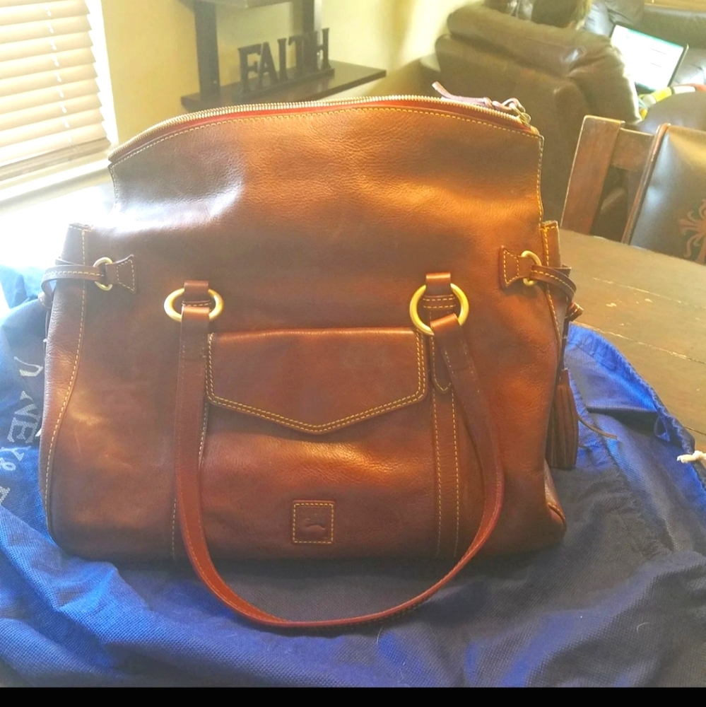Dooney & Bourke purse